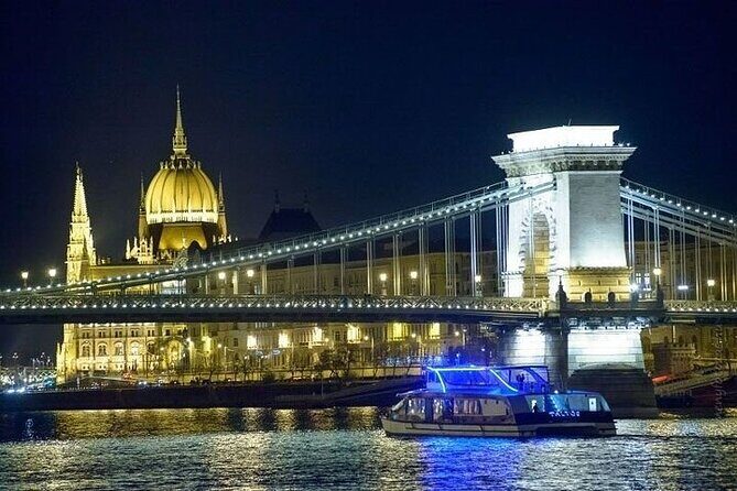 4 course Dinner Cruise with Operetta and Folk Show - An In-Depth Look at the Budapest Dinner Cruise Experience