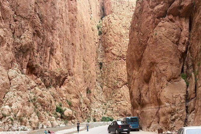 4-Day Atlas Mountains, Gorges and Desert Guided Tour from Fez - 4-Day Atlas Mountains, Gorges and Desert Guided Tour from Fez: An Authentic Moroccan Escape