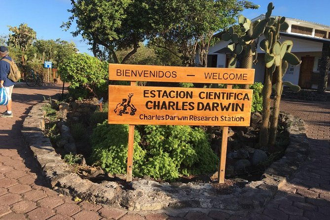 4-day-galapagos-classic-tour-santa-cruz-bartolome-or-seymour