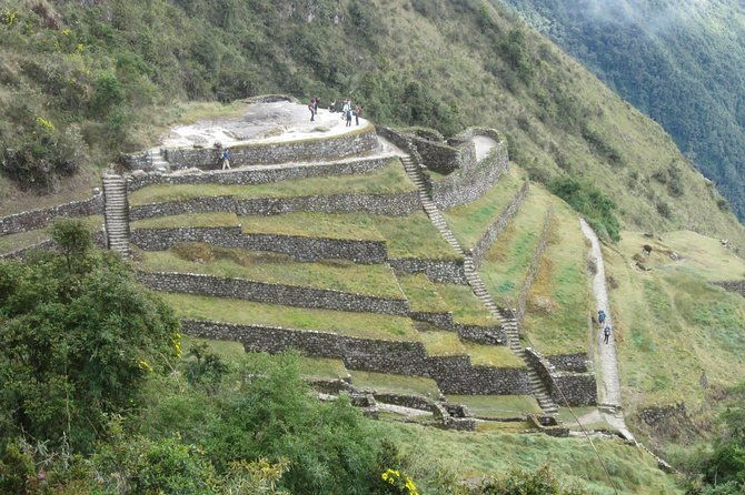 4-day-inca-trail-to-machu-picchu-group-service