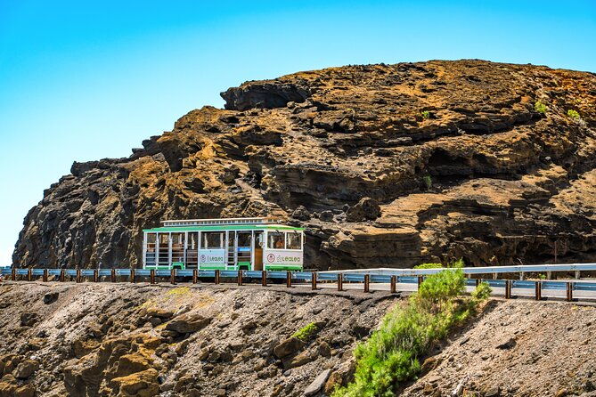 4-day-pass-lealea-trolley-and-waikiki-trolley-pink-line