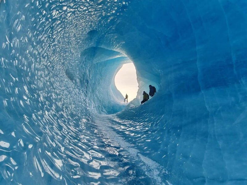4-day-south-coast-blue-ice-cave-glacier-lagoon-tour