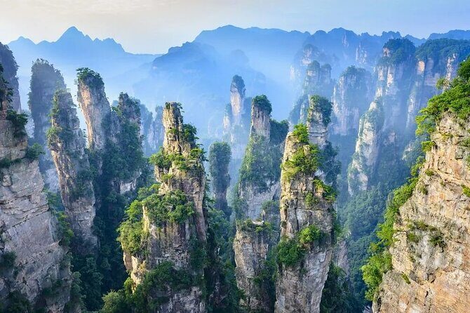 4 Day Zhangjiajie Tour to All Highlight Attractions with VIP Lift - Exploring Zhangjiajie: A 4-Day Tour of Natural Wonders