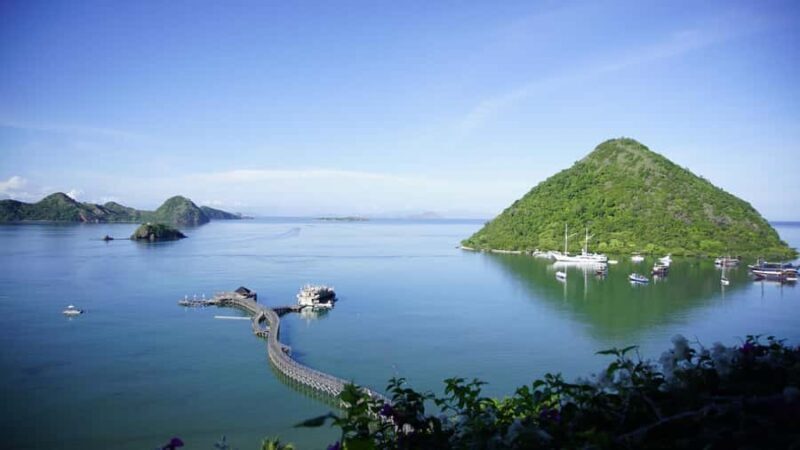 4 Days in Flores: Kelimutu Lakes, traditional villages - Authentic Travel Insights and Tips