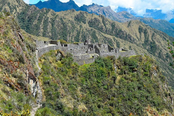 4-days-inca-trail-to-machu-picchu-group-service