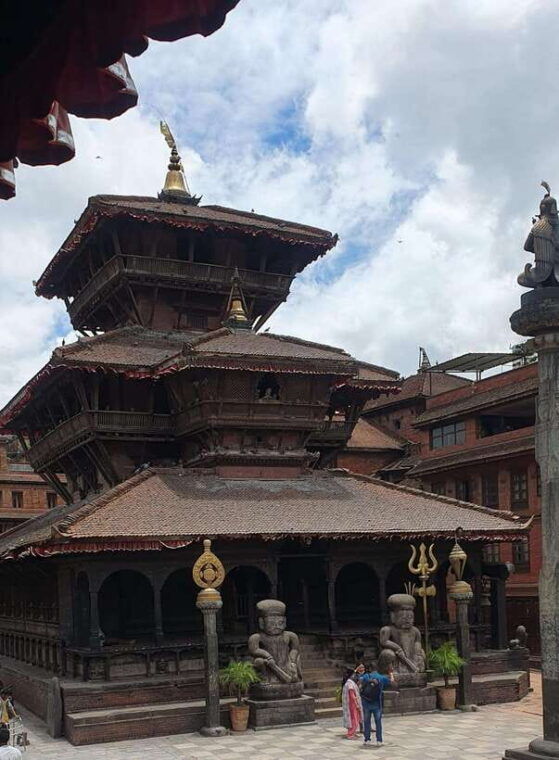 4-days-kathmandu-cultural-tour-himalayas-views-easy-hike