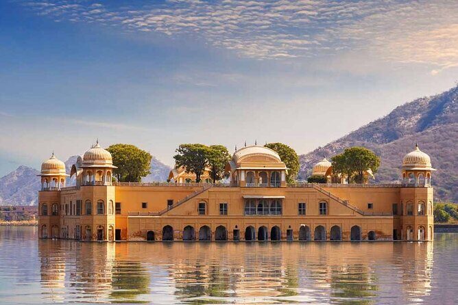 4 Days Private Golden Triangle Tour in New Delhi - Day 2: From Mughal Grandeur to Rajasthan’s Royal Heritage