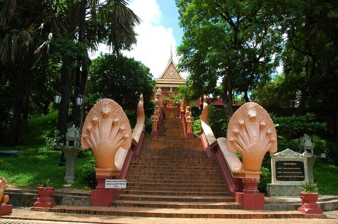 4 Days Private Guide Tour Phnom Penh to Siem Reap included domestic flight - Key Points
