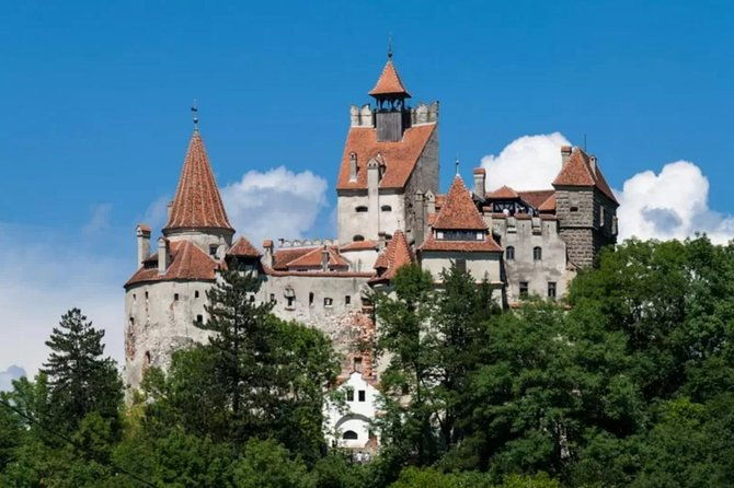 4-days-private-tour-in-transylvania-brasov-sighisoara-sibiu