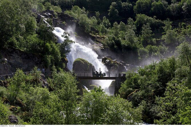 4-hour-briksdal-glacier-tour-in-briksdalsbreen-oldedalen