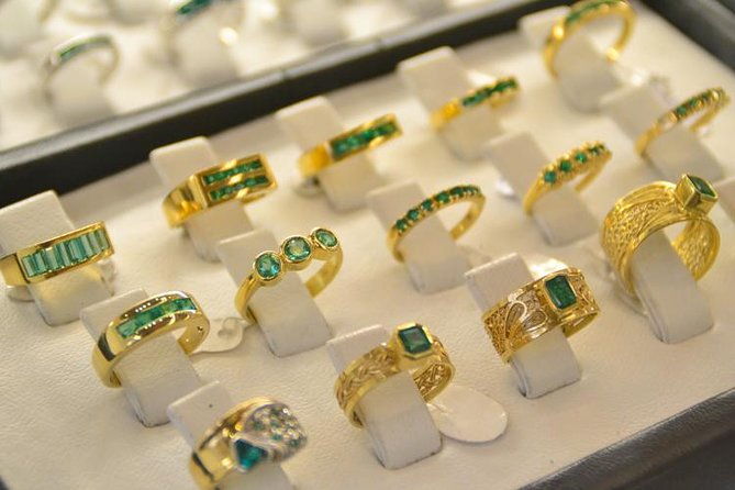 4-hour-comprehensive-private-emerald-tour-in-bogota
