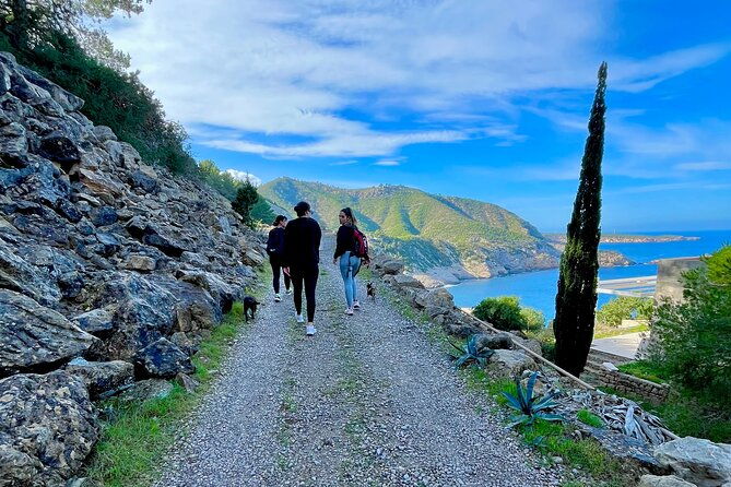 4-hour-hiking-tour-in-ibiza