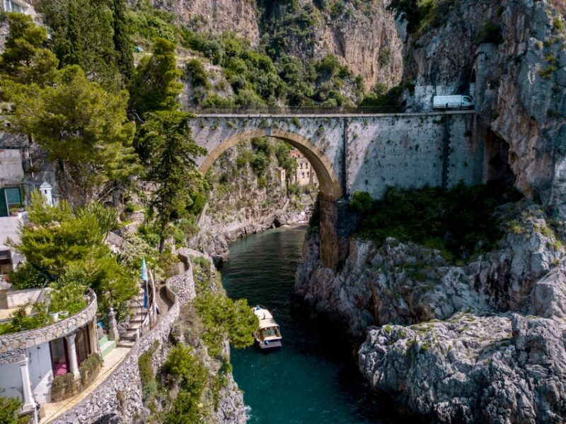 4-hour-private-boat-experience-from-positano-3