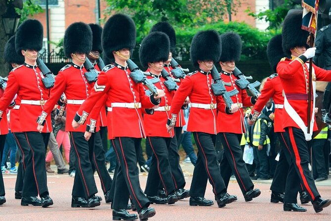 4-hour-private-guided-tour-of-london-on-a-classic-itinerary