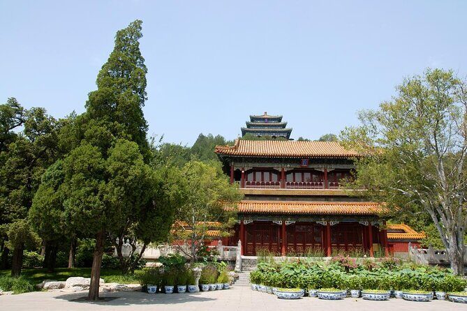 4-Hour Private Tour of Jingshan Park, Lama Temple and Hutong - An In-Depth Look at the 4-Hour Private Beijing Tour