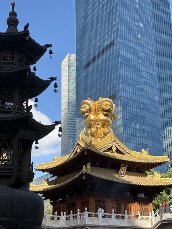 4-Hour Shanghai Dumpling Cooking & Ancient Temple Visiting - Key Points