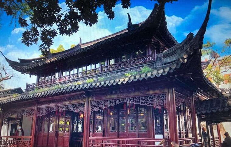4-hour-shanghai-highlight-touryu-garden-jade-buddha-temple