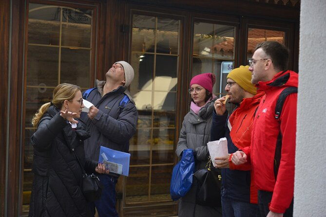4-hour-sightseeing-walking-tour-with-food-tastings-and-craft-experience