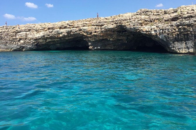 4-hour-tour-visiting-all-the-caves-swimming-stops-and-aperitif