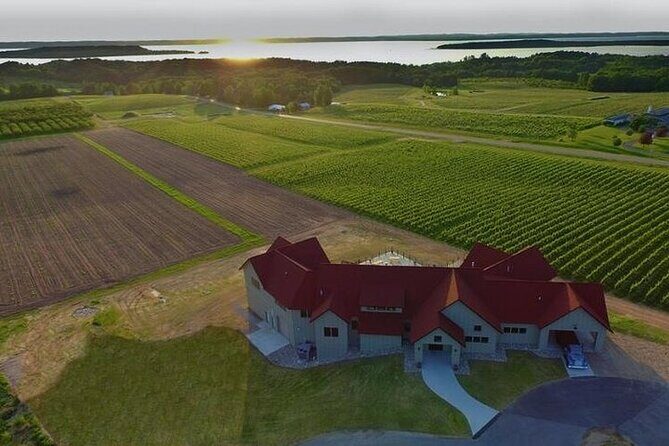 4-Hour Traverse City Sunset Wine Tour: 3 Wineries on Old Mission Peninsula - Who Will Love This Tour?