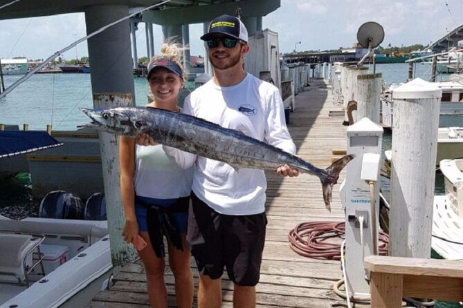 4-hours-38ft-reel-dreams-private-charter-in-nassau