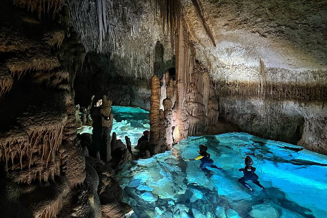 4-hours-enjoying-unique-aquatic-caves-in-mallorca
