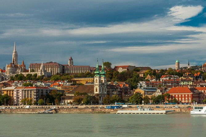 4-hours-long-private-walking-tour-in-budapest