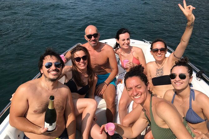 4-hours-private-boat-tour-in-lake-como-with-captain