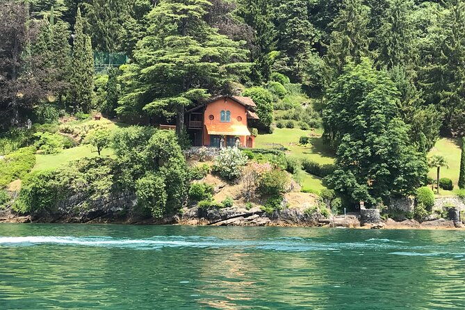 4-hours-private-boat-tour-in-lake-como-with-captain