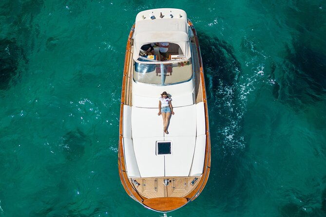 4-hours-private-boat-tour-of-capri
