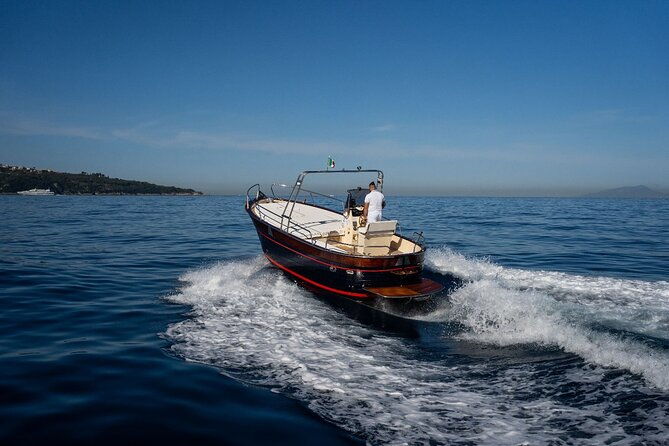 4-hours-private-boat-tour-to-capri-from-sorrento