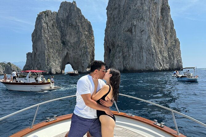 4-hours-private-boat-tour-to-capri-from-sorrento