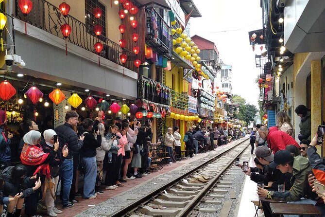 4 Hours Private City Tour with Highligh Train Street - A Deep Dive into the Hanoi Highlights