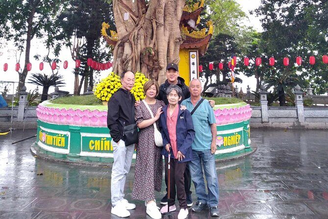 4 Hours Private City Tour with Highligh Train Street - FAQ 