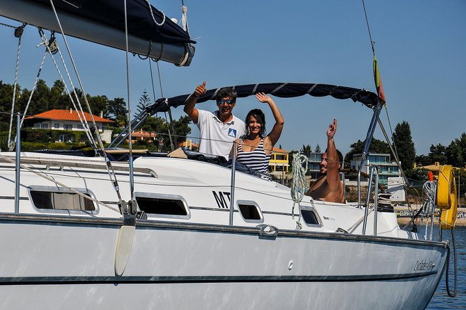 4-hours-private-sailing-trip-to-oeiras-beach