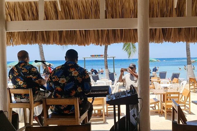 4-hours-private-tour-with-snorkel-experience-in-roatan