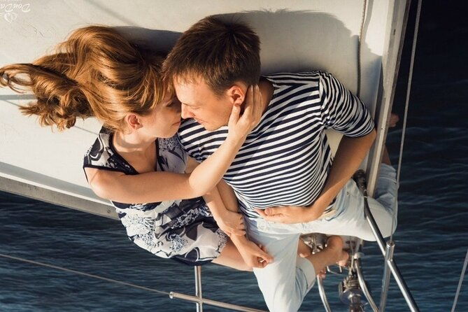4-hours-sailboat-tour-for-2-people-along-the-los-angeles-coastline