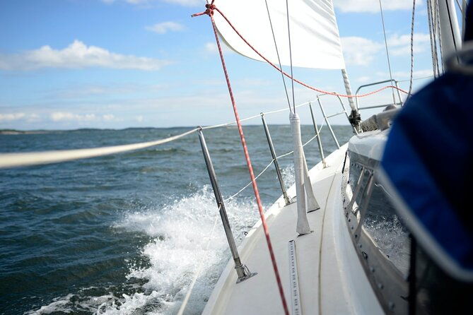 4-hours-sailboat-tour-for-2-people-along-the-los-angeles-coastline