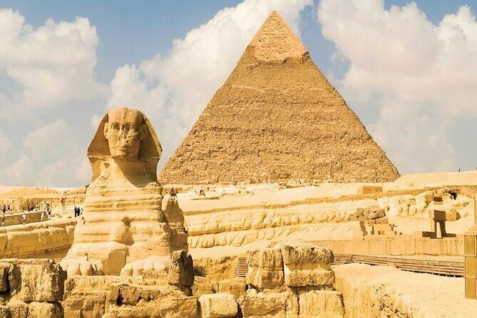 4 hours tour to the 9 Giza pyramids of Giza,Sphinx and the valley temple - Key Points