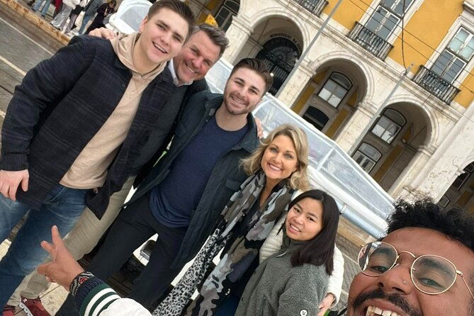 4-hours-tuktuk-city-tour-in-lisbon