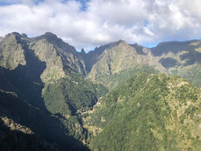 4-hours-unique-jeep-safari-tour-to-pico-do-arieiro-madeira