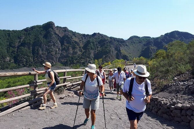 4-hours-vesuvius-volcano-tour