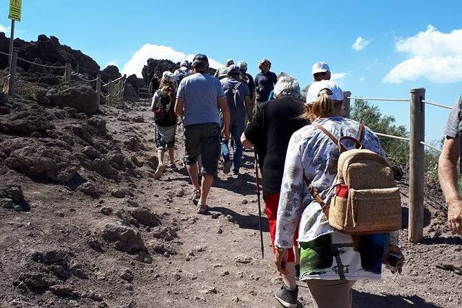 4-hours-vesuvius-volcano-tour