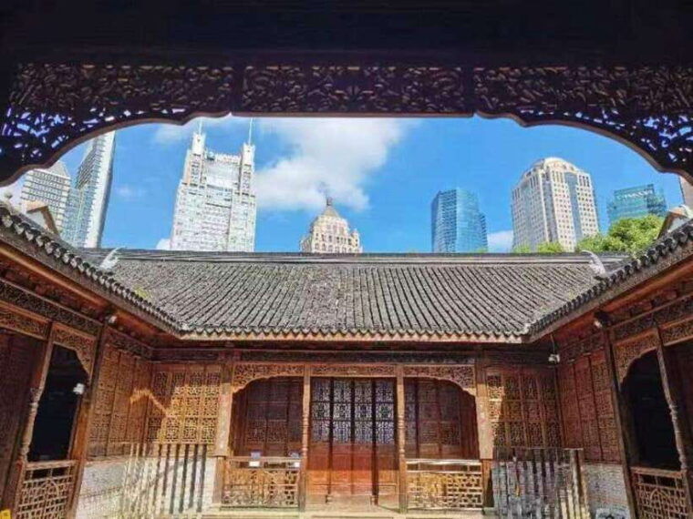 4-hr-shanghai-tour-food-culture-skyline-cycling-ferry