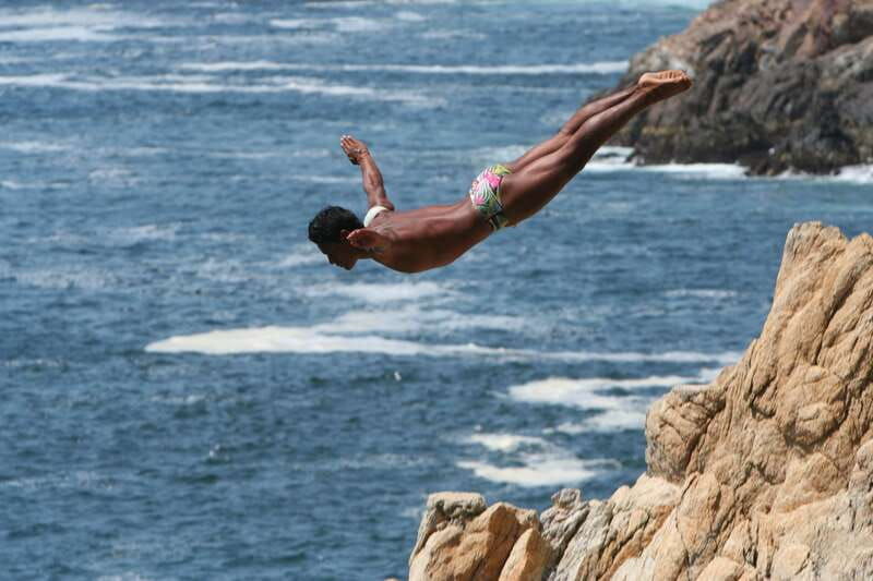 4-hrs-cruise-or-hotels-city-tour-experience-w-high-divers
