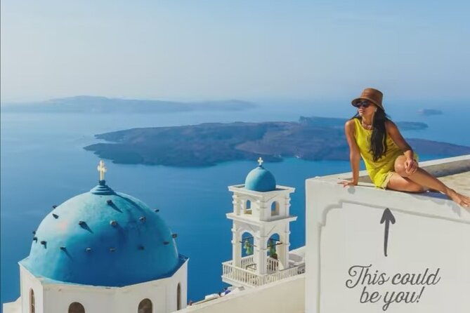 4-hrs-private-island-tour-and-photos-oia-and-blue-domes-n-beach