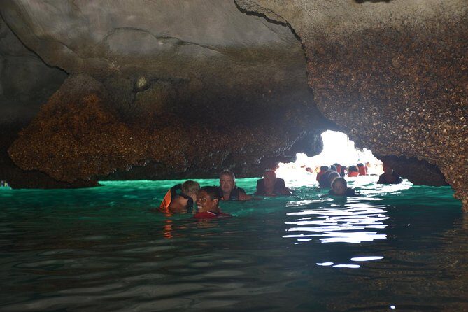4 Island Snorkel Tour to Emerald Cave by Speed Boat from Koh Lanta - What Makes This Tour Stand Out?