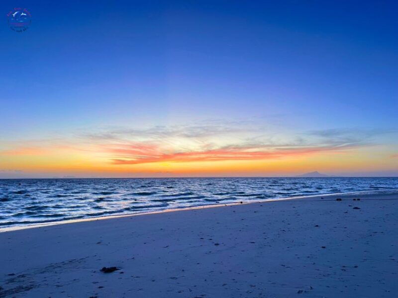 4-island-sunrise-private-luxury-vintage-boat