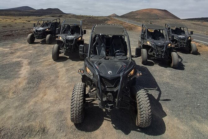 4-seater-mixed-3h-guided-buggy-volcano-tour-in-lanzarote-2