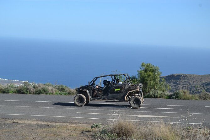 4-seater-mixed-3h-guided-buggy-volcano-tour-in-lanzarote-2